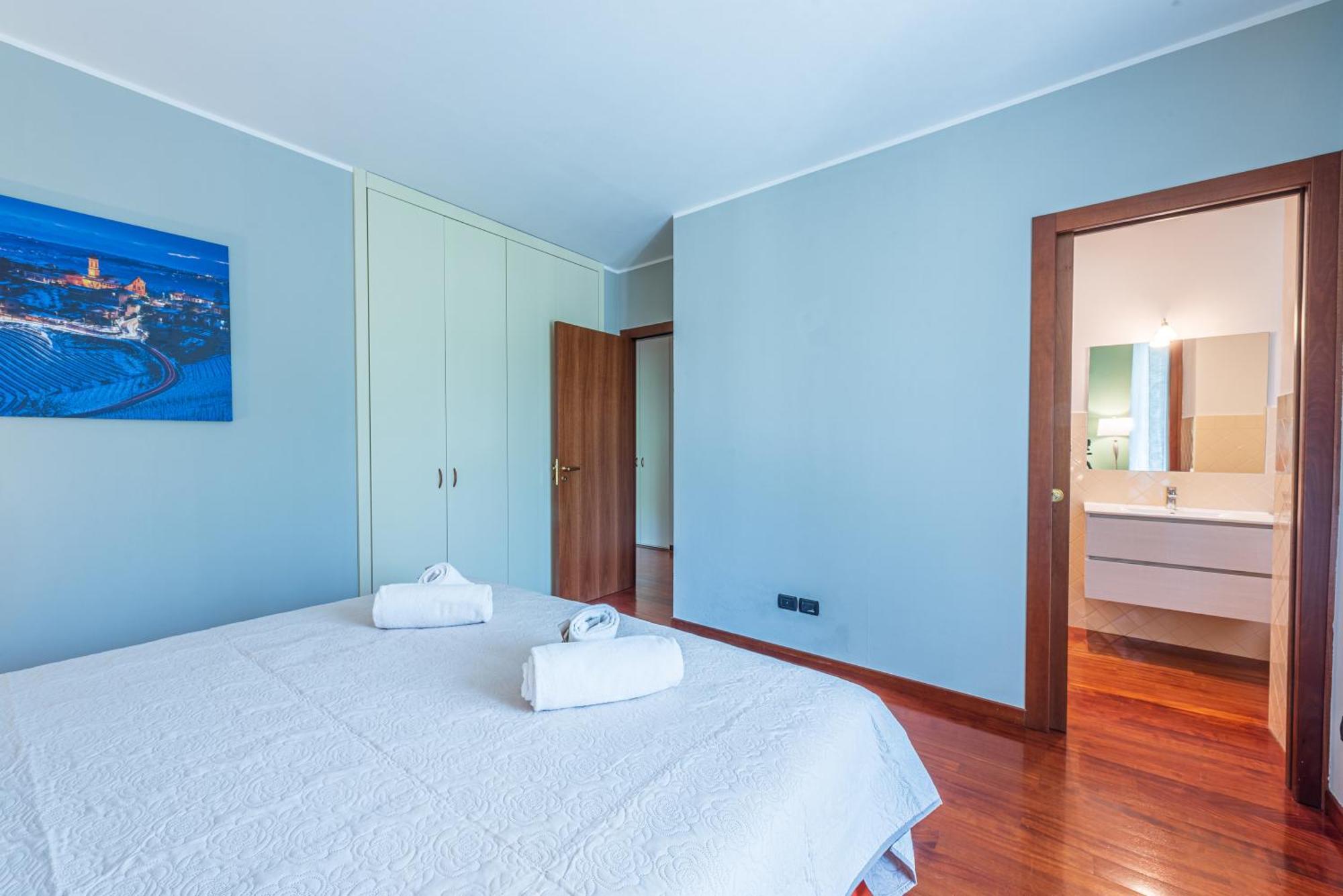 Villa Cornelia , Entire Villa With Private Pool Corneliano d'Alba Kültér fotó